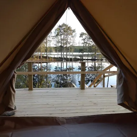 Ruustinnan Telttamajoitukset Luxury tent
