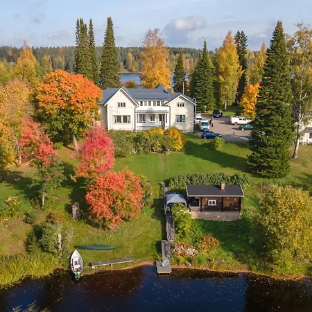 Ruustinnan Telttamajoitukset Saarijärvi