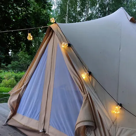 Campo de lujo Ruustinnan Telttamajoitukset Saarijärvi