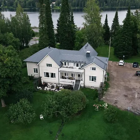 Ruustinnan Telttamajoitukset * Saarijarvi
