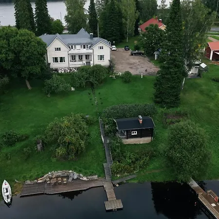 Ruustinnan Telttamajoitukset